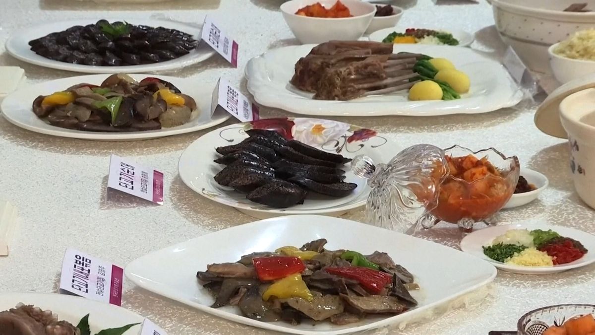 Nahlédněte pod pokličku severokorejské kulinářské soutěže v přípravě psího masa